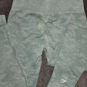 Gymshark Camo seamless EUC worn once & hung dry Sage Green sz Medium. Noflaws ❤️